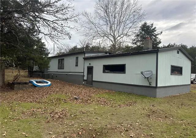 Photo 3 of Manufactured home for sale at 114 E Airport, Lead Hill, AR 72644 | MLS# 1363506 | Listing updated on 2026-09-29