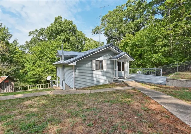 Photo 2 of Single family home for sale at 22936 Lookout Point Rd, Siloam Springs, AR 72761 | MLS# 1363563 | Listing updated on 2026-09-29