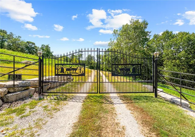 Land for sale at 0000 Huckleberry Dr, Omaha, AR 72662 | MLS# 1363546