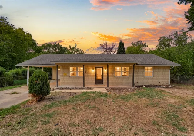 Photo 1 of Sale Pending at 559 Venters Dr, Cave Springs, AR 72718 | MLS# 1362987 | Listing updated on 2026-10-08