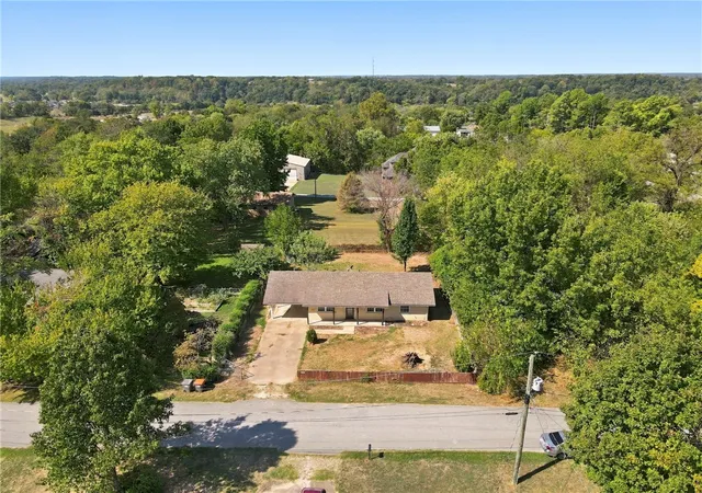 Photo 45 of Sale Pending at 559 Venters Dr, Cave Springs, AR 72718 | MLS# 1362987 | Listing updated on 2026-10-08