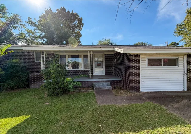 Photo 2 of Single family home for sale at 1702 Detroit Ave, Russellville, AR 72801 | MLS# 1363604 | Listing updated on 2026-09-30