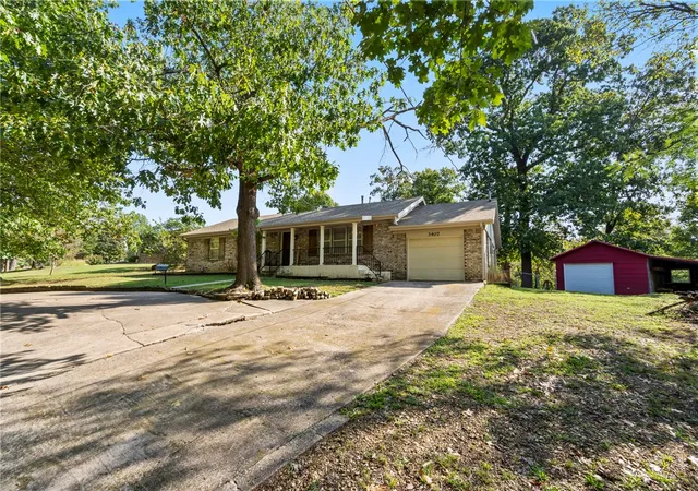 Photo 3 of Single family home for sale at 3407 Ridge Rd, Siloam Springs, AR 72761 | MLS# 1363025 | Listing updated on 2026-10-09