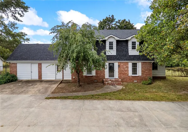 Photo 2 of Sale Pending at 200 Loftin, Harrison, AR 72601 | MLS# 1363582 | Listing updated on 2026-10-11