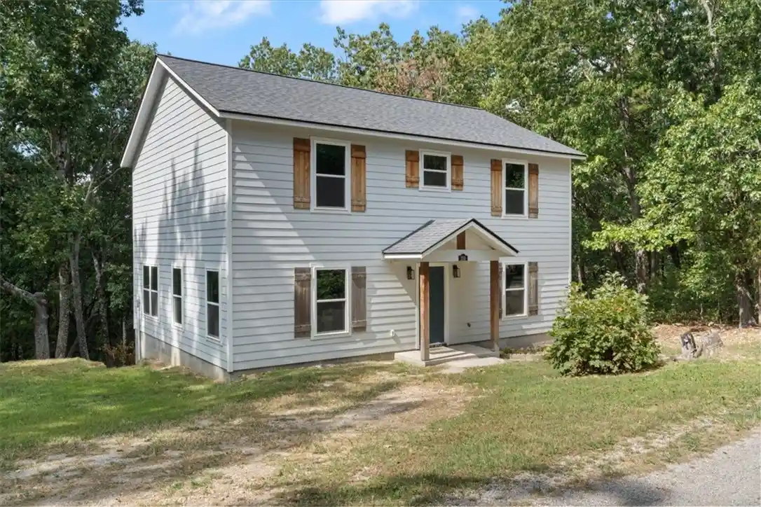Single family home for sale at 258 Hummingbird Ln, Eureka Springs, AR 72632 | MLS# 1363662