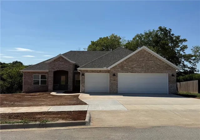 Photo 1 of Single family home for sale at 95 W Watson Ln, Farmington, AR 72730 | MLS# 1363718 | Listing updated on 2026-10-02