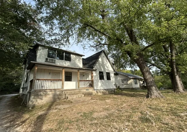 Photo 1 of Multi family home for sale at 914 Willow St, Harrison, AR 72601 | MLS# 1363732 | Listing updated on 2026-10-01