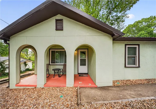 Photo 3 of Single family home for sale at 606 Nw Melody Ln, Bentonville, AR 72712 | MLS# 1363821 | Listing updated on 2026-10-02