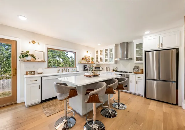 Photo 3 of Single family home for sale at 2004 Oakwood Ave, Bentonville, AR 72712 | MLS# 1363715 | Listing updated on 2026-10-01