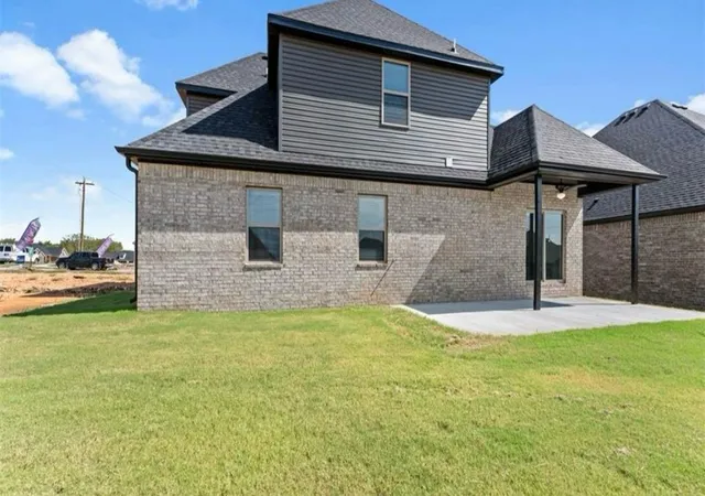 Photo 25 of Single family home for sale at 811 Ann Pl, Bentonville, AR 72713 | MLS# 1363827 | Listing updated on 2026-10-09