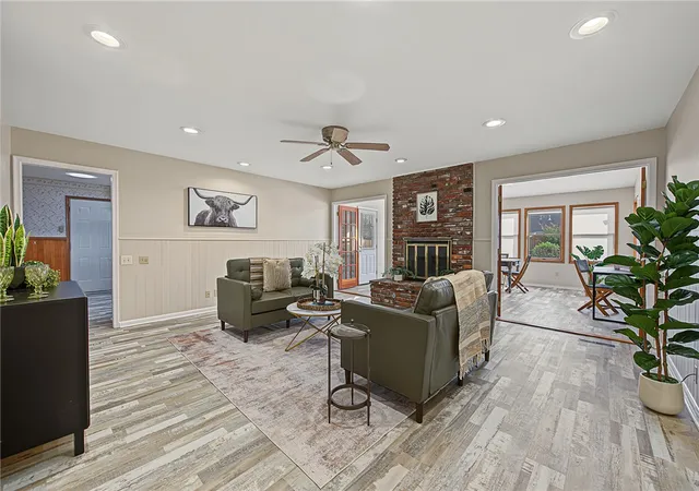 Photo 3 of Single family home for sale at 915 S 20th Street, Rogers, AR 72758 | MLS# 1362200 | Listing updated on 2026-10-04