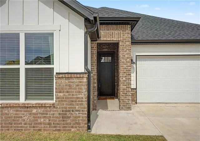 Photo 3 of Single family home for sale at 6002 Sw Desert Ave, Bentonville, AR 72713 | MLS# 1363412 | Listing updated on 2026-10-05