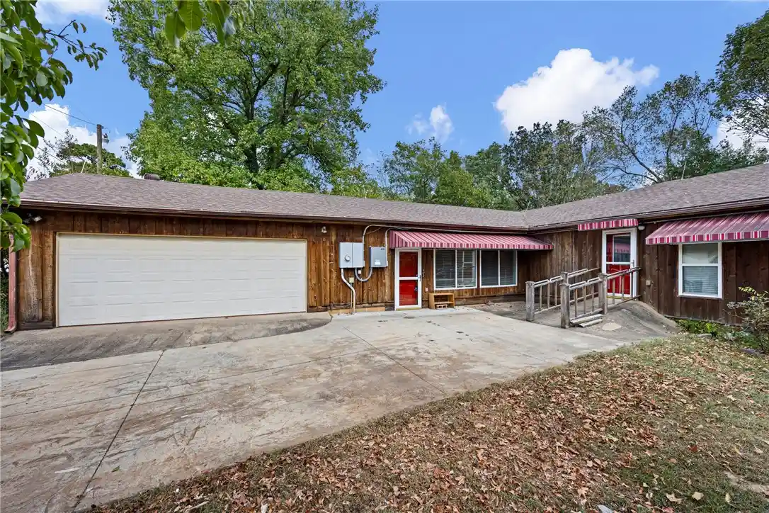 Single family home for sale at 37 Gilbert Ln, Dover, AR 72837 | MLS# 1363948