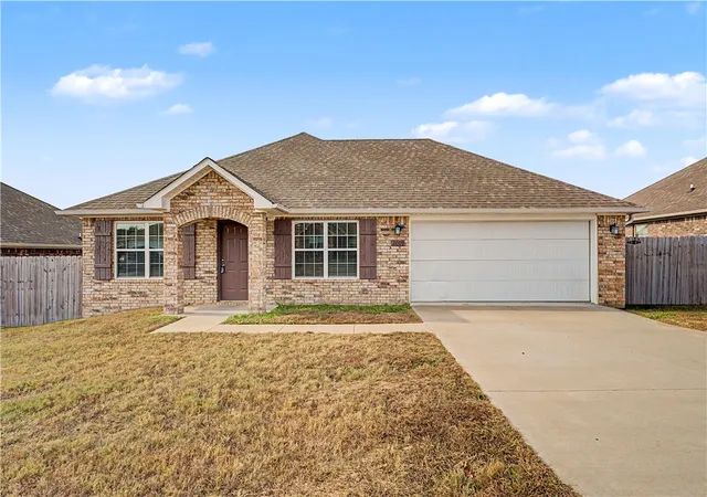 Photo 1 of Single family home for sale at 2009 Applewood St, Gentry, AR 72734 | MLS# 1363954 | Listing updated on 2026-10-02
