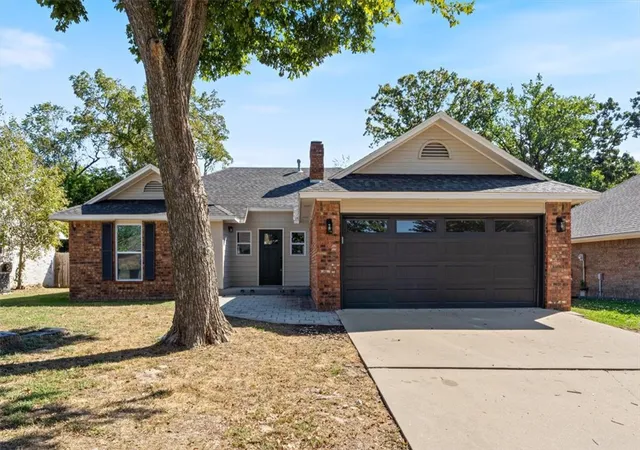 Photo 1 of Single family home for sale at 423 N 37th Place, Rogers, AR 72756 | MLS# 1363598 | Listing updated on 2026-10-05