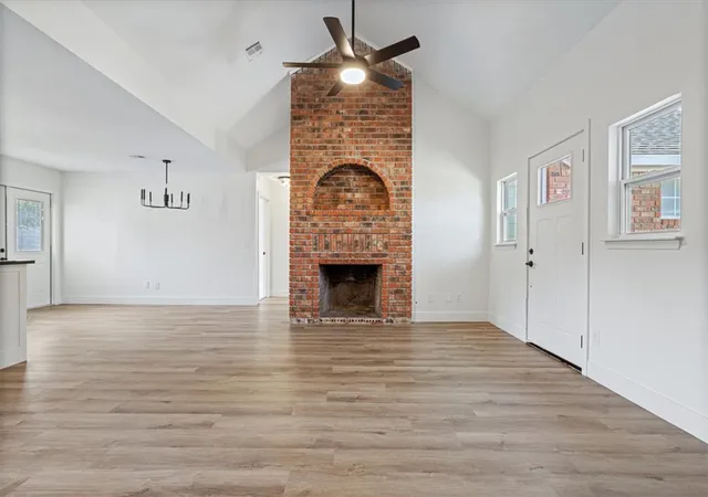 Photo 3 of Single family home for sale at 423 N 37th Place, Rogers, AR 72756 | MLS# 1363598 | Listing updated on 2026-10-05
