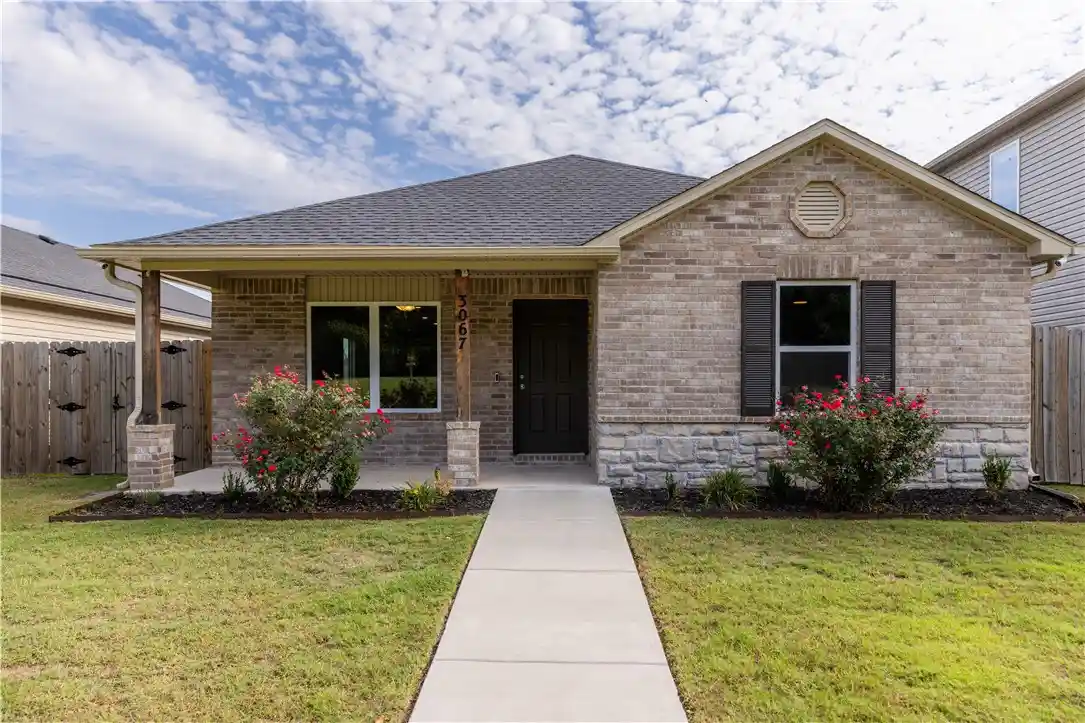 Photo 1 of Sale Pending at 3067 S Saline Aly, Fayetteville, AR 72701 | MLS# 1363562 | Listing updated on 2026-10-24