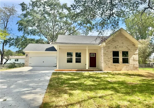 Single family home for sale at 1102 N 8th Street, Dardanelle, AR 72834 | MLS# 1363767