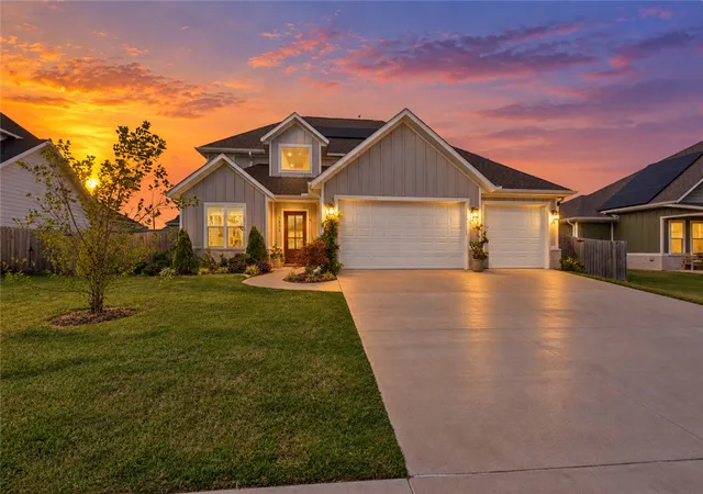 Photo 1 of Single family home for sale at 2812 S 20th Street, Rogers, AR 72758 | MLS# 1363697 | Listing updated on 2026-10-02