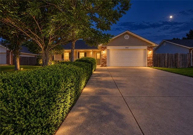 Photo 1 of Single family home for sale at 1905 S East St, Rogers, AR 72758 | MLS# 1364084 | Listing updated on 2026-10-03