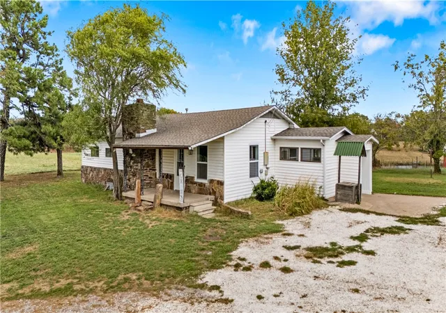 Photo 2 of Single family home for sale at 13624 & 13640 Mineral Springs Rd, West Fork, AR 72774 | MLS# 1364099 | Listing updated on 2026-10-06