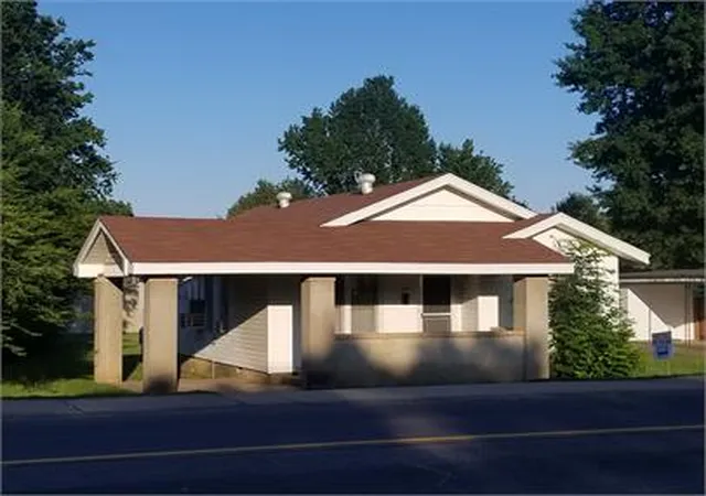 Photo 1 of Single family home for sale at 319 S Rogers St, Clarksville, AR 72830 | MLS# 1362811 | Listing updated on 2026-10-03