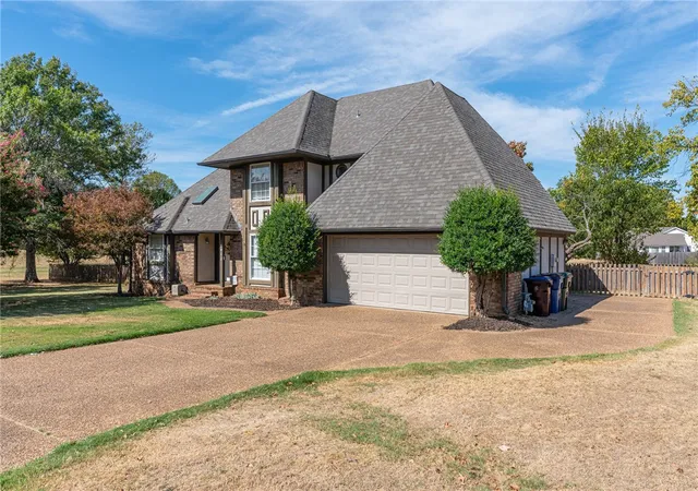 Photo 2 of Single family home for sale at 9912 Kingsley Pl, Fort Smith, AR 72908 | MLS# 1364210 | Listing updated on 2026-10-08
