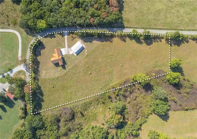 Photo 3 of Single family home for sale at 43 Spring Flood Rd, Goodman, MO 64843 | MLS# 1363257 | Listing updated on 2026-10-07