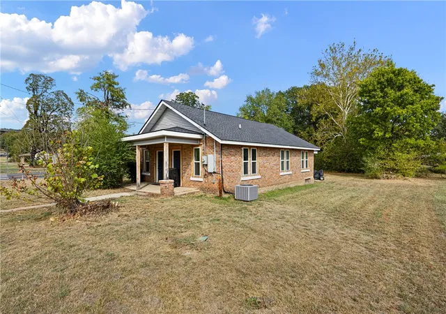Photo 2 of Single family home for sale at 16 Price St, London, AR 72847 | MLS# 1364261 | Listing updated on 2026-10-06