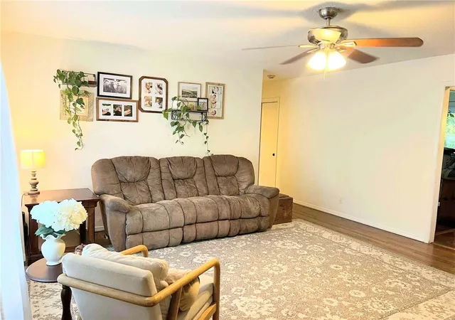 Photo 2 of Single family home for sale at 711 Beverly Dr, Harrison, AR 72601 | MLS# 1364175 | Listing updated on 2026-10-08
