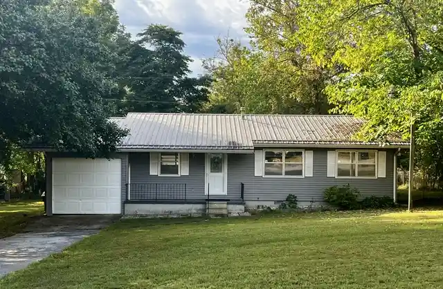 Photo 1 of Sale Pending at 106 Alberta St, Harrison, AR 72601 | MLS# 1364163 | Listing updated on 2026-10-24