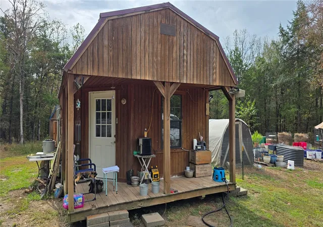 Photo 2 of Sale Pending at 10323 Sherman Crk Rd, Mulberry, AR 72947 | MLS# 1364305 | Listing updated on 2026-10-10