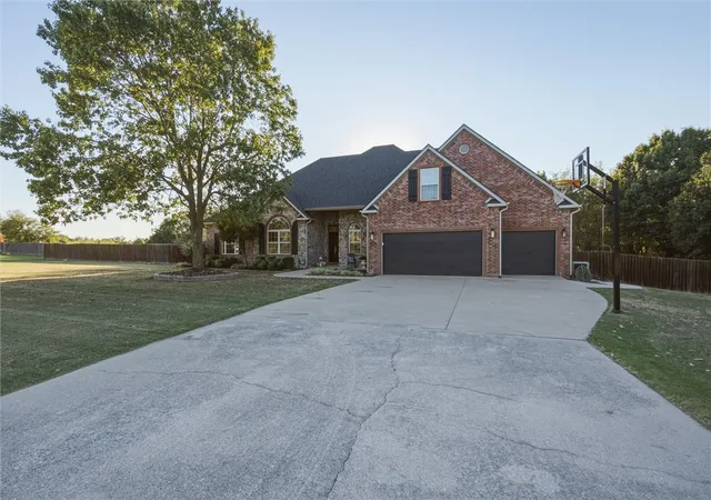 Photo 1 of Single family home for sale at 1459 Toby Ln, Tontitown, AR 72762 | MLS# 1364078 | Listing updated on 2026-10-11