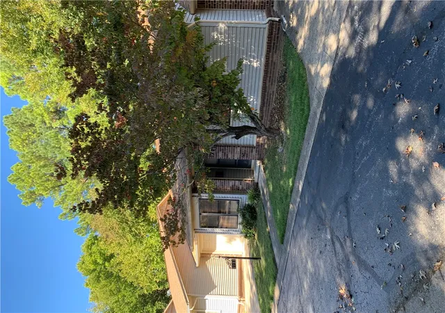 Photo 3 of Condo for sale at 1711 White Oak Ln, Harrison, AR 72601 | MLS# 1364347 | Listing updated on 2026-10-08