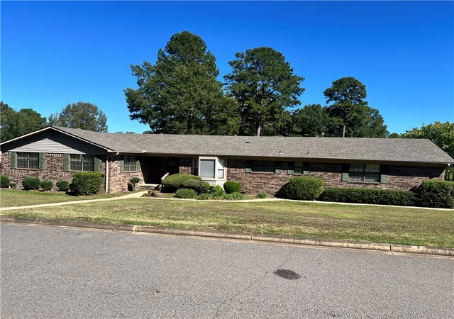 Single family home for sale at 205 Wisteria Ct, Russellville, AR 72801 | MLS# 1364291