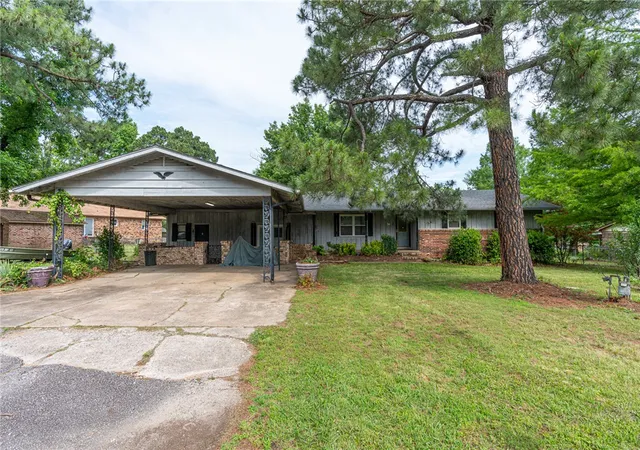 Photo 36 of Single family home for sale at 3 Hilltop Pl, Van Buren, AR 72956 | MLS# 1364518 | Listing updated on 2026-10-08