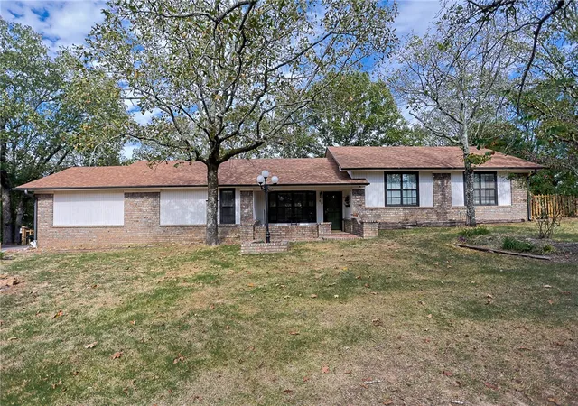 Photo 1 of Single family home for sale at 40 Windwood Loop, Conway, AR 72034 | MLS# 1364534 | Listing updated on 2026-10-08