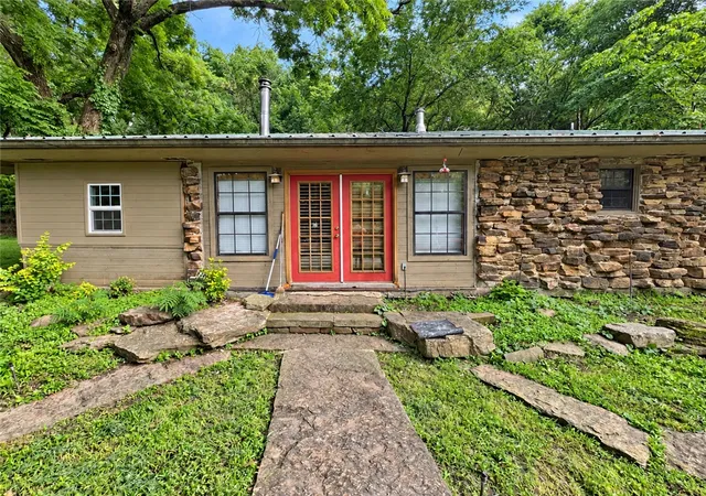 Photo 1 of Single family home for sale at 10844 Bray Rd, Elkins, AR 72727 | MLS# 1364295 | Listing updated on 2026-10-08