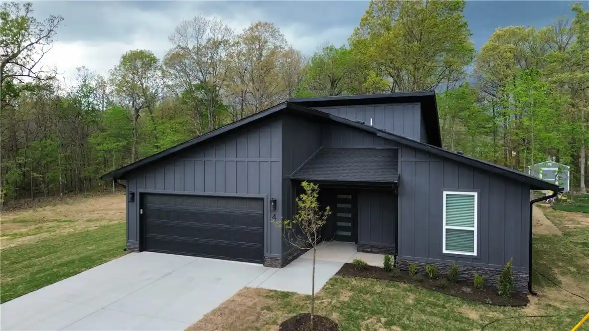 Photo 1 of Sale Pending at 4 Shetland Cir, Bella Vista, AR 72715 | MLS# 1364436 | Listing updated on 2026-10-24