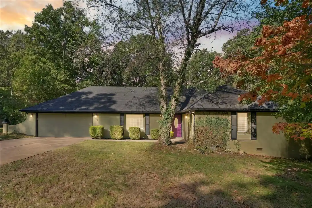Photo 1 of Single family home for sale at 939 E Oaks Manor Dr, Fayetteville, AR 72703 | MLS# 1364256 | Listing updated on 2026-10-23