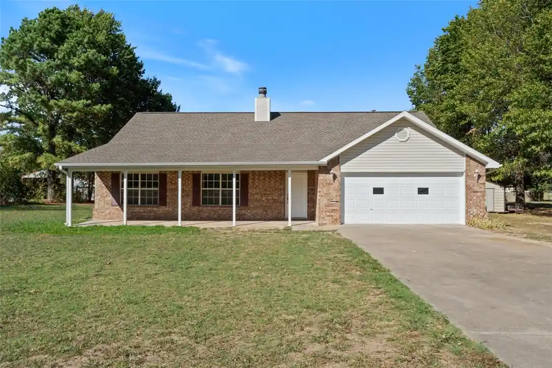 Photo 1 of Single family home for sale at 1100 Jennifer Ln, Lowell, AR 72745 | MLS# 1365147 | Listing updated on 2026-10-28