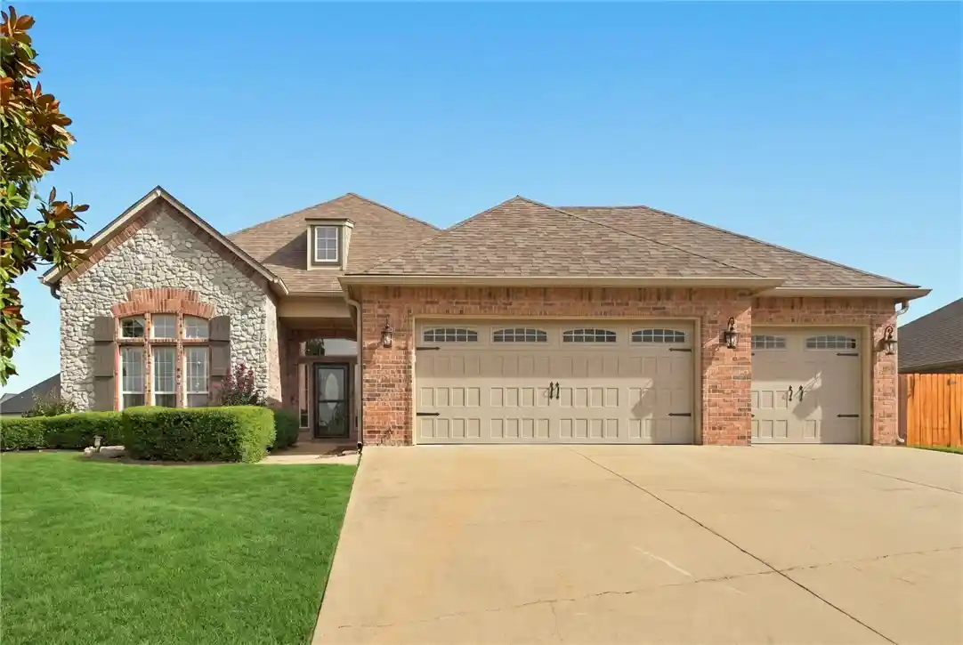 Single family home for sale at 1510 Holmes Ct, Pea Ridge, AR 72751 | MLS# 1365086