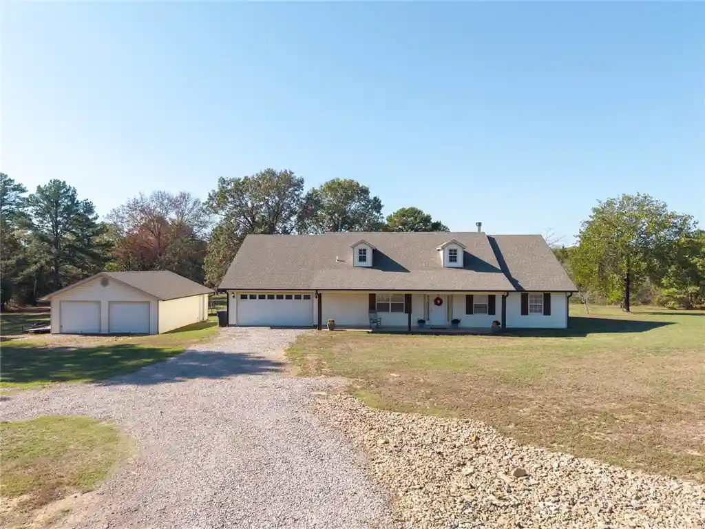 Single family home for sale at 451 Hidden Valley, Alma, AR 72921 | MLS# 1365404