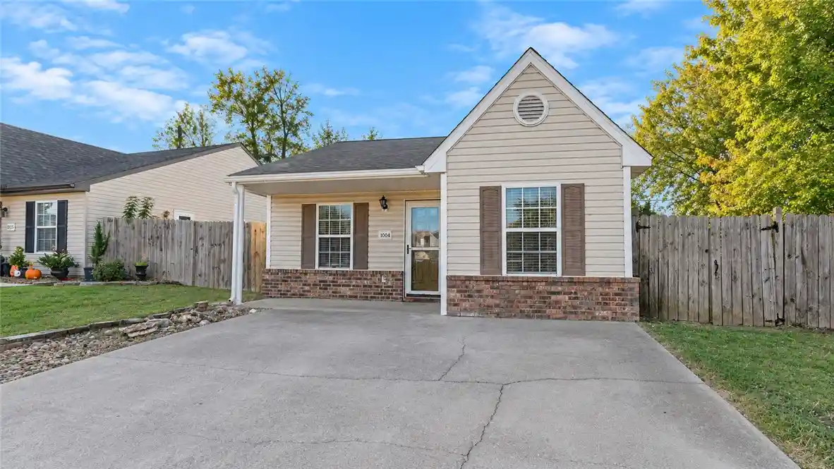 Photo 1 of Single family home for sale at 1004 S 25th Place, Rogers, AR 72758 | MLS# 1364802 | Listing updated on 2026-10-24