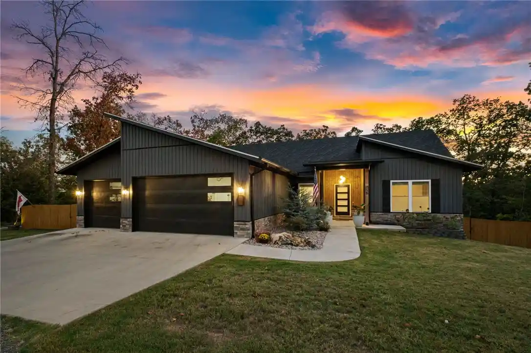 Photo 1 of Single family home for sale at 1 Todd Dr, Bella Vista, AR 72715 | MLS# 1365446 | Listing updated on 2026-10-25