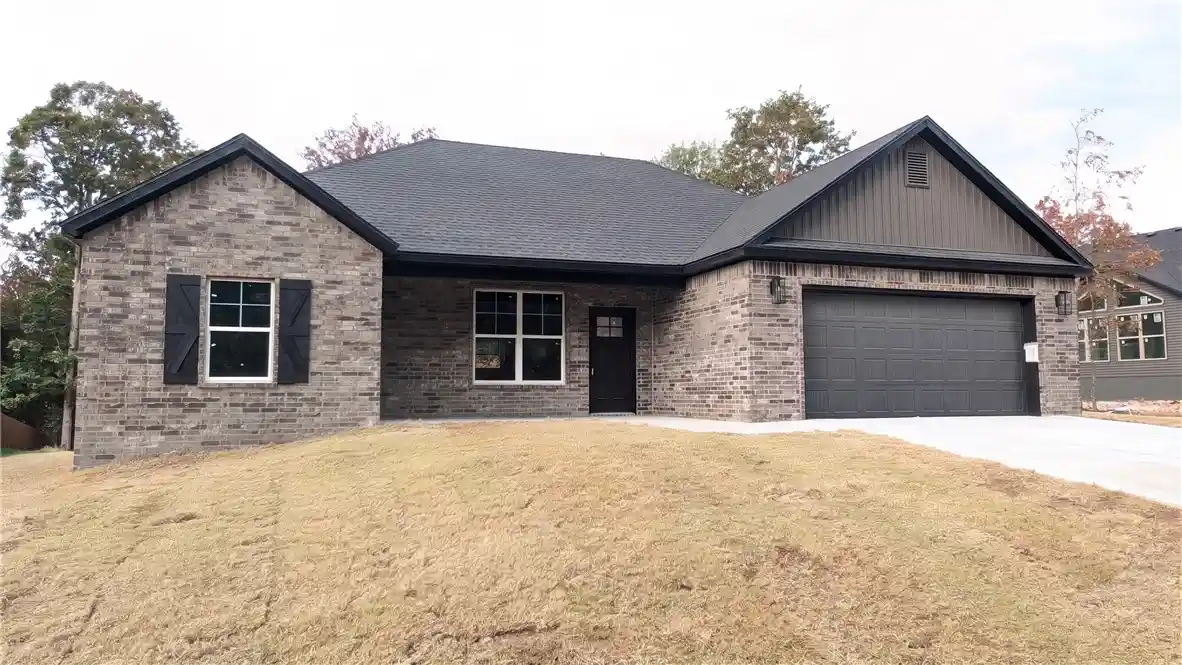 Single family home for sale at 113 Selkirk, Bella Vista, AR 72715 | MLS# 1365103