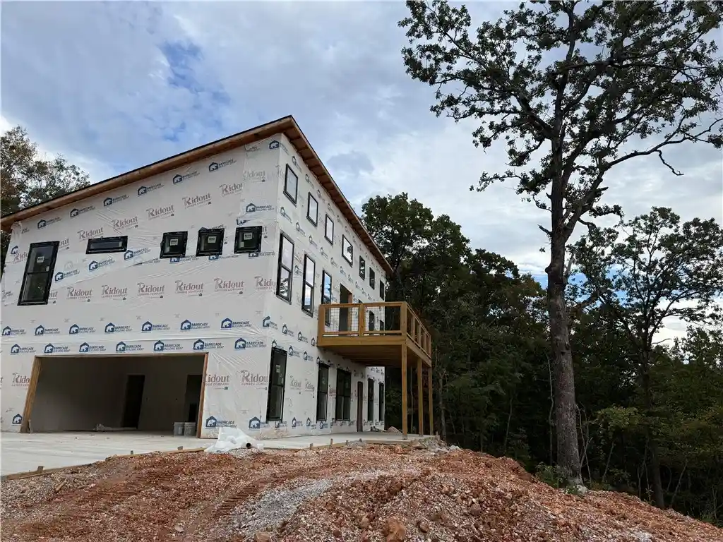 Photo 1 of Single family home for sale at 1 Pickering Dr, Bella Vista, AR 72714 | MLS# 1365018 | Listing updated on 2026-10-28