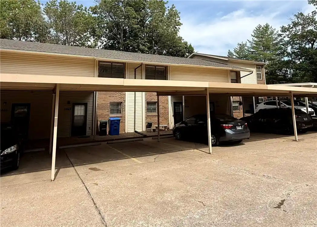 Condo for sale at 2462 E Kantz Ln, Fayetteville, AR 72703 | MLS# 1365927