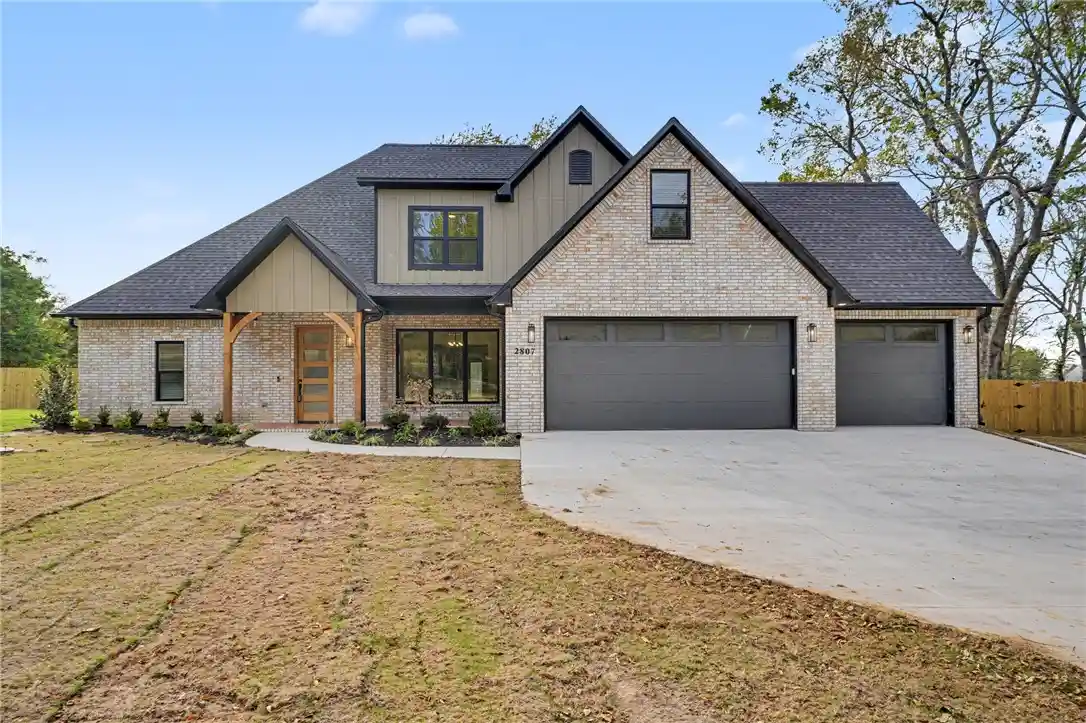 Single family home for sale at 2807 N Gulley Rd, Fayetteville, AR 72703 | MLS# 1364358 | Listing updated on 2026-10-22