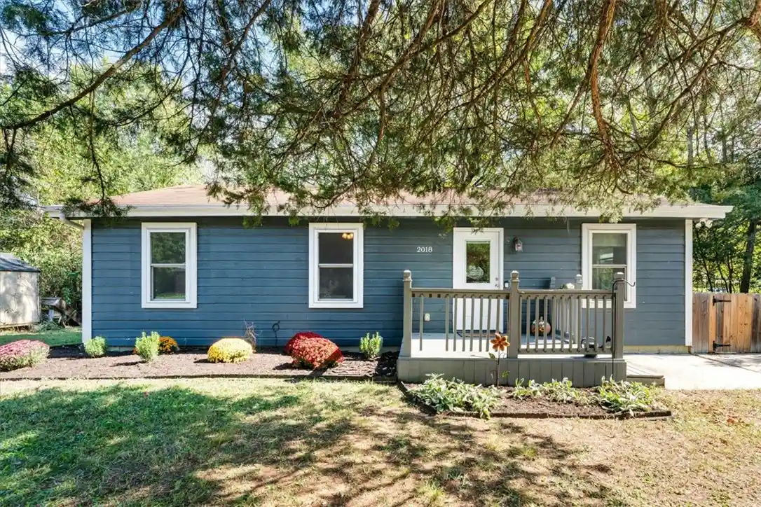 Photo 1 of Single family home for sale at 2018 S Custer Ln, Fayetteville, AR 72701 | MLS# 1365958 | Listing updated on 2026-10-22